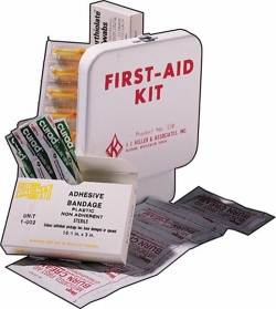 truck-first-aid-kit-22-r-250.jpg